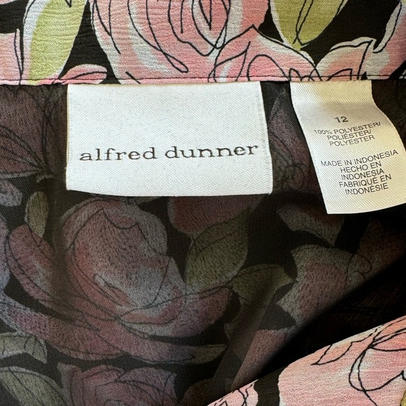Vintage Alfred Dunner Short Sleeved Button Up Blouse - Picture 3 of 3